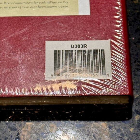 Eccolo Red Leather Lined Journal with Embossed Heart. - Picture 3 of 4